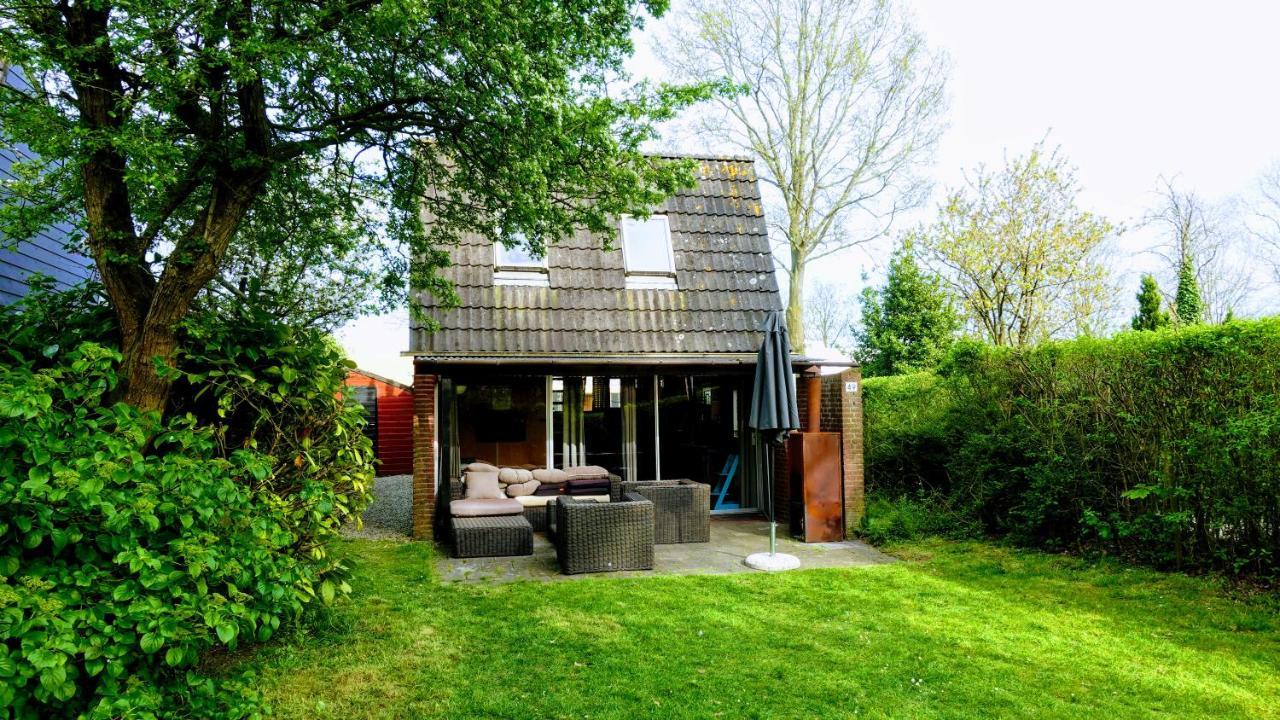 Oude-Tonge Holiday House Near Fishing Waters Exterior photo