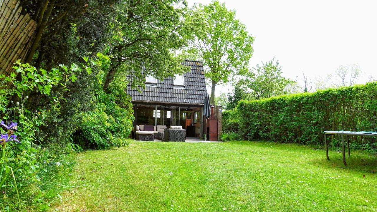 Oude-Tonge Holiday House Near Fishing Waters Exterior photo