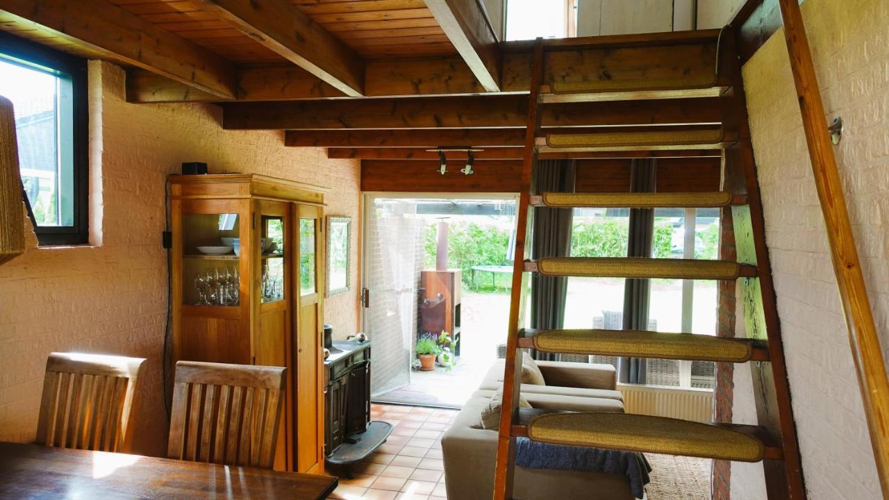 Oude-Tonge Holiday House Near Fishing Waters Exterior photo